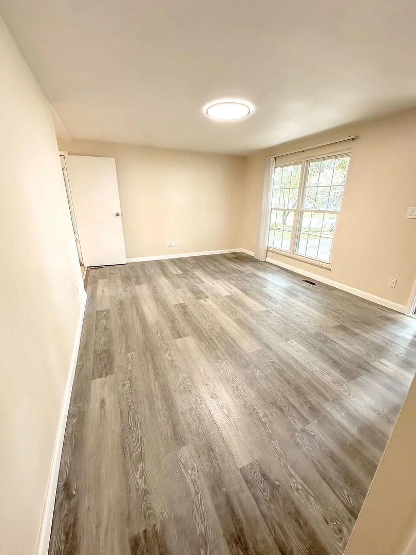 Photo of 810 Fairoaks Drive