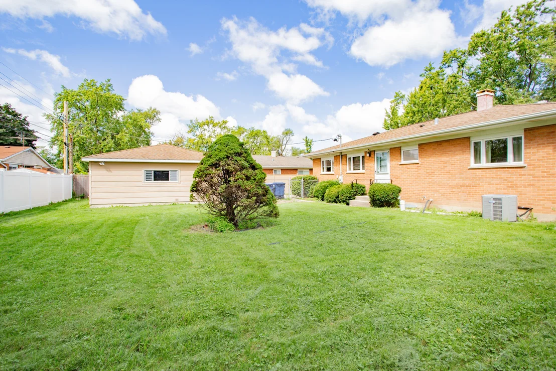 Photo of 255 W Walnut Avenue