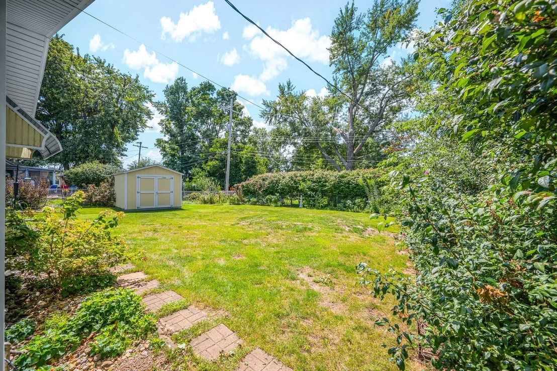 Photo of 221 Ivanhoe Way