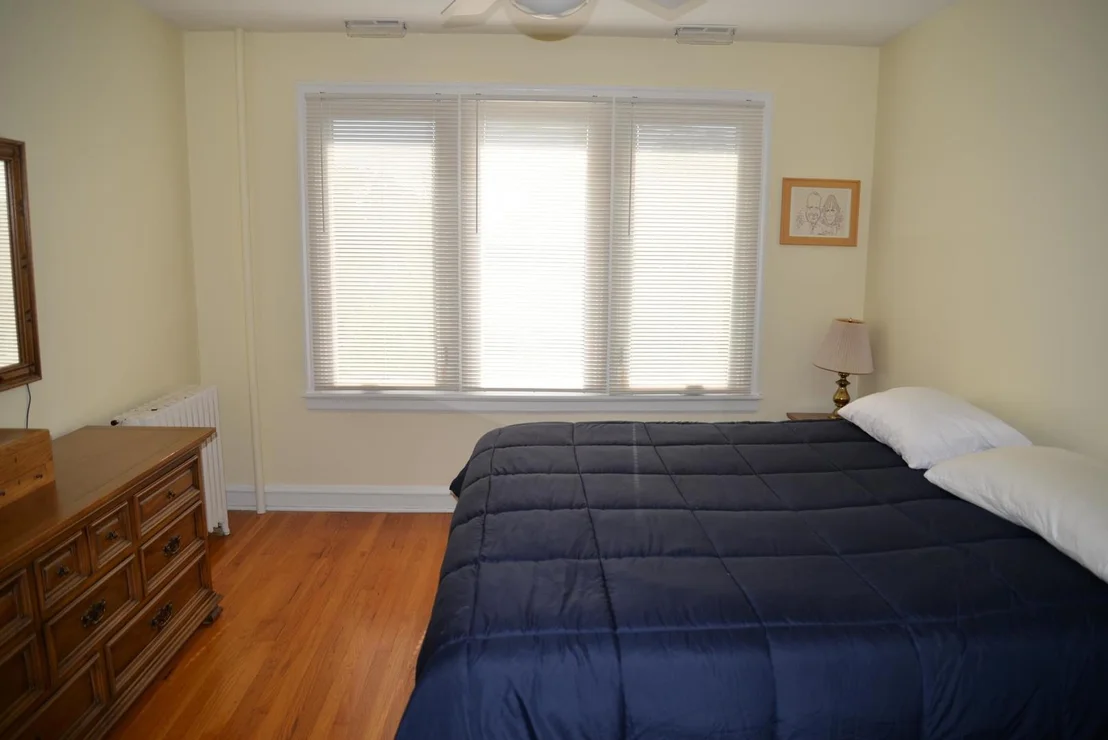 Photo of 940 W Grant Drive