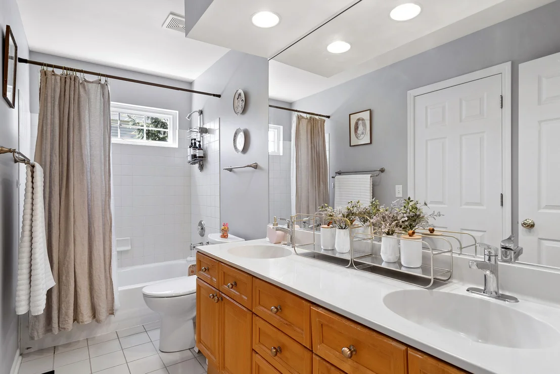 Photo of 6275 Murifield Drive