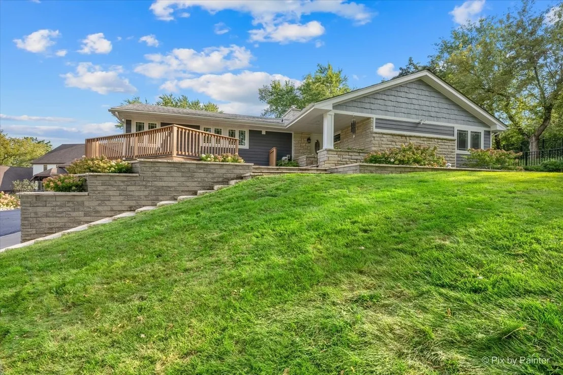Photo of 506 Lakepoint Drive