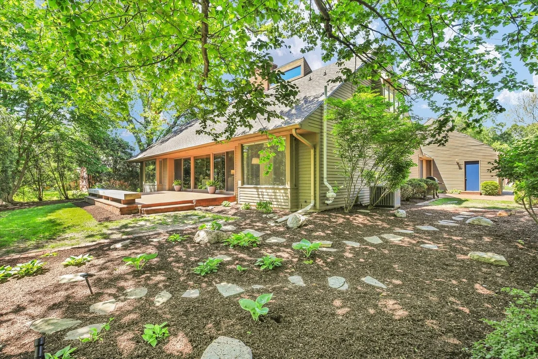 Photo of 10 Carriage Way