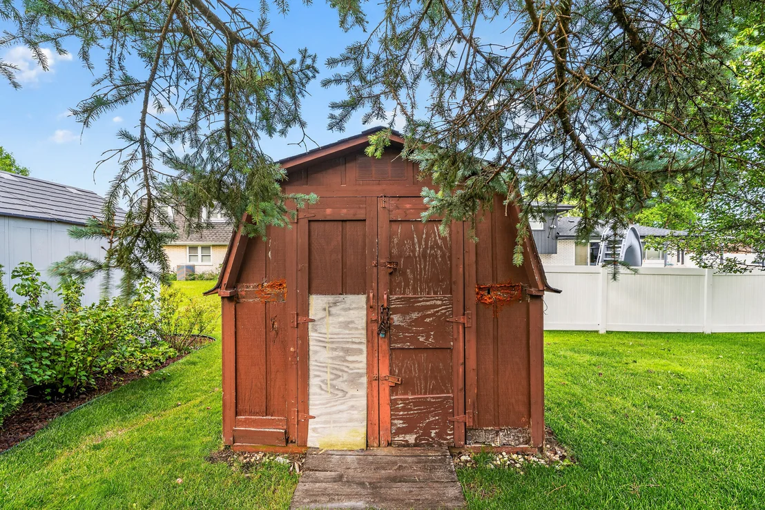 Photo of 7305 Summit Road