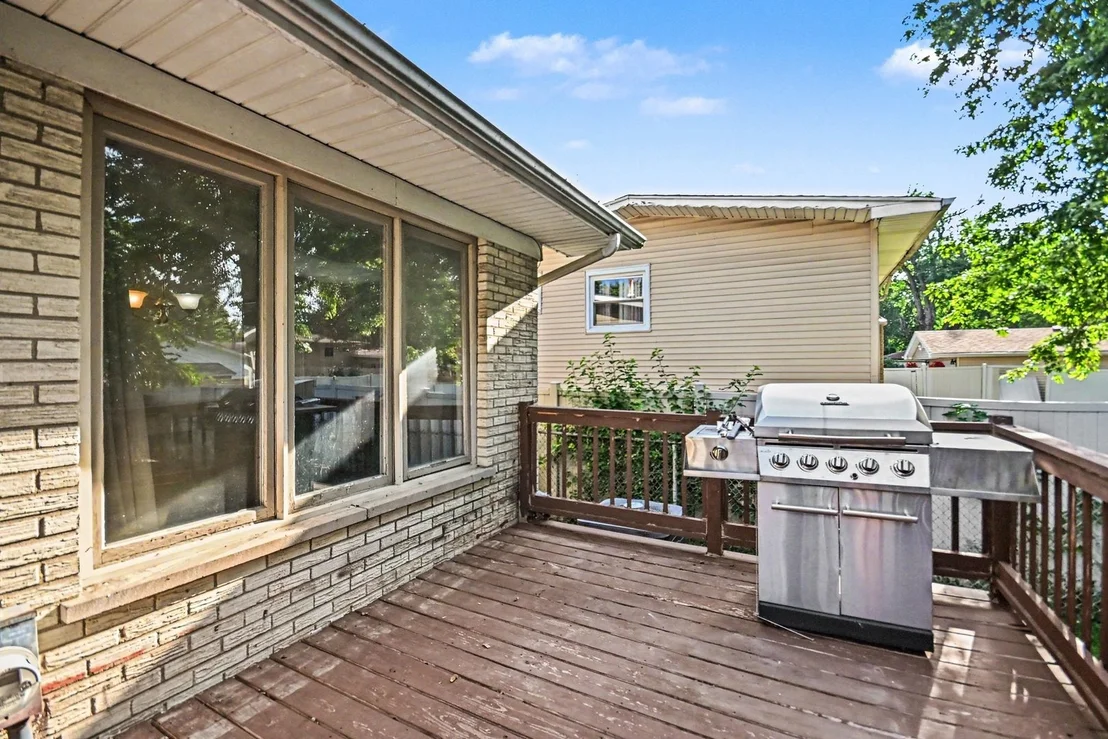 Photo of 906 N Rainbow Drive