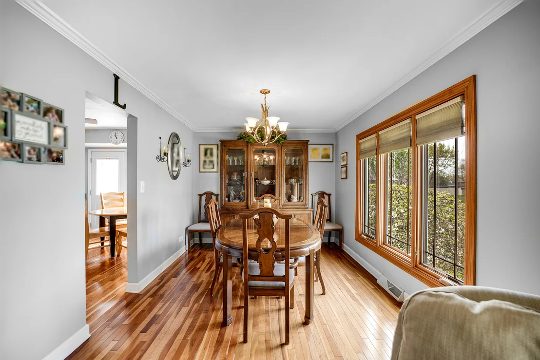 Photo of 920 Harrison Lane