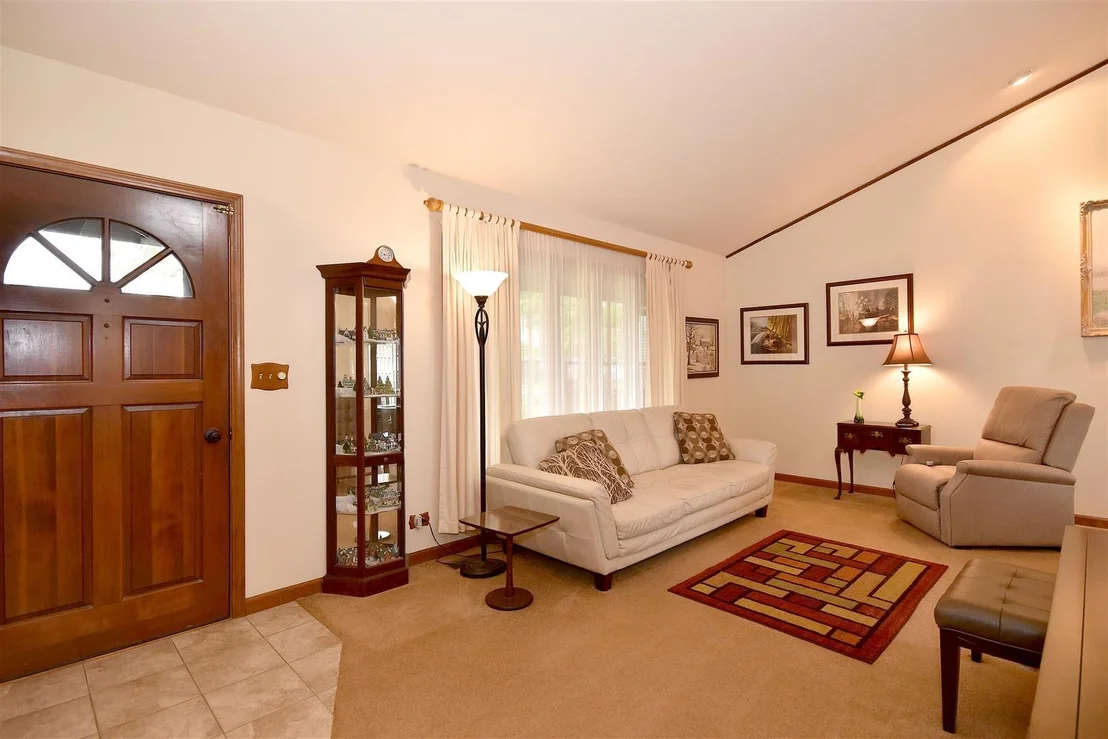 Photo of 206 VILLAGE Road