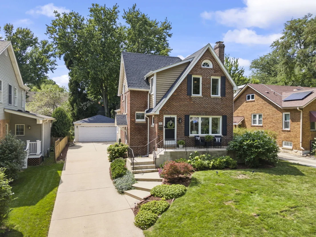 Photo of 810 N Summit Street