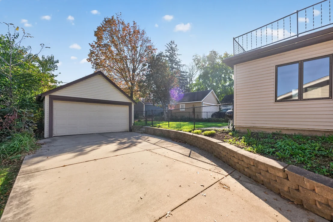 Photo of 623 Robert Avenue