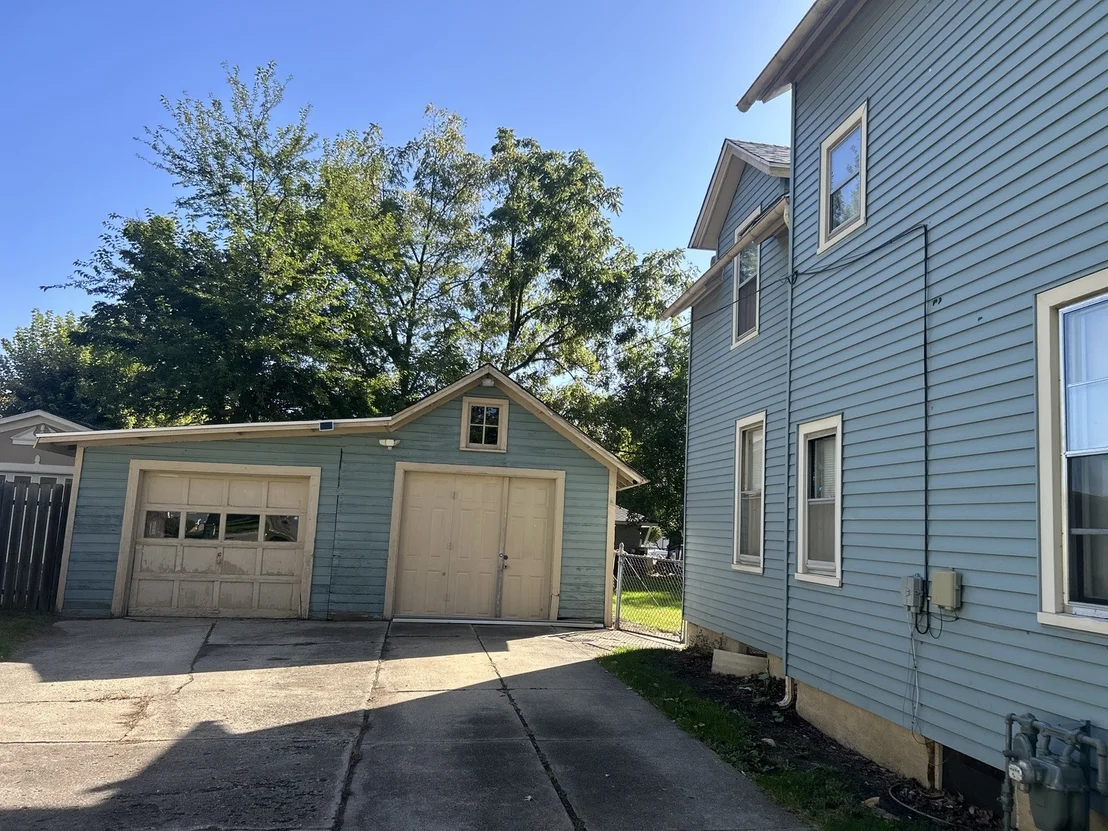 Photo of 554 Bangs Street