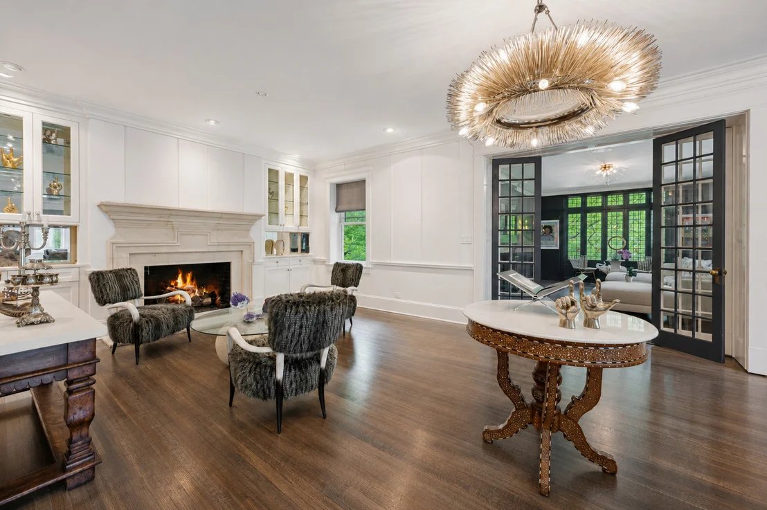 Photo of 395 Greenleaf Avenue