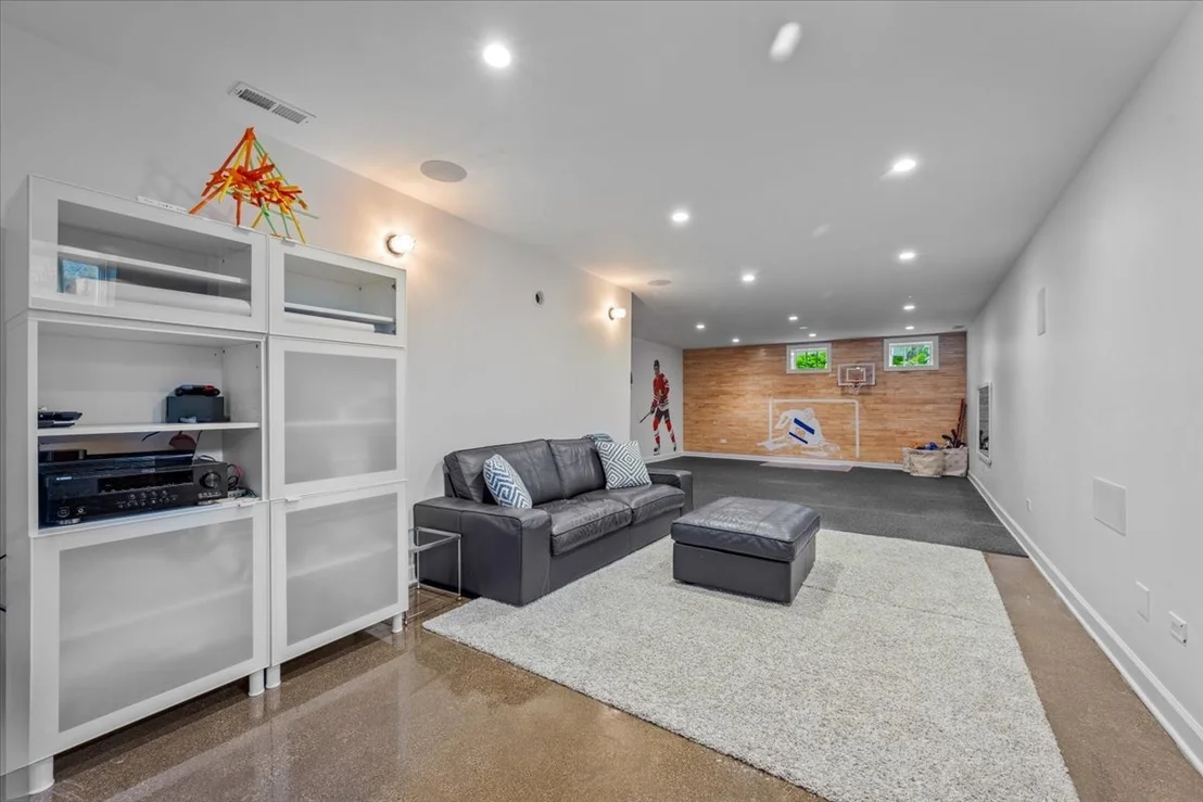 Photo of 1303 Maple Avenue