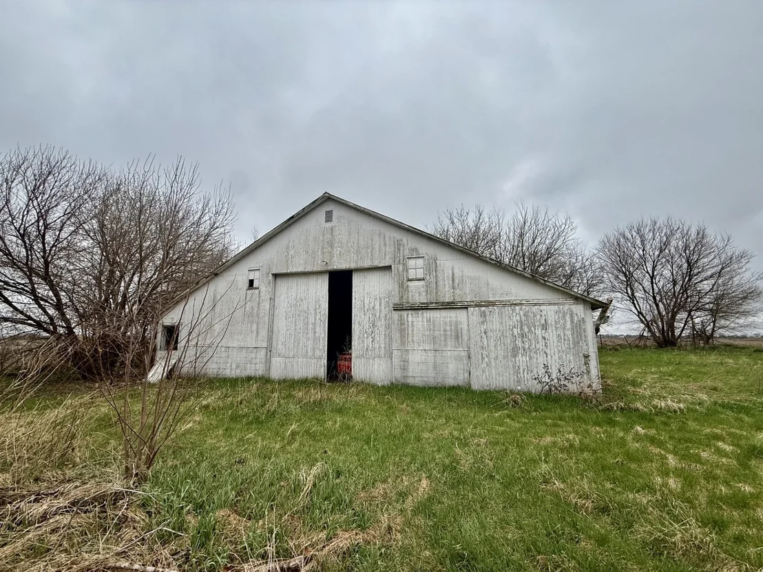 Photo of 656 N 6th Road