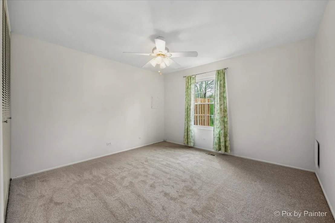 Photo of 20 Red Oak Trail