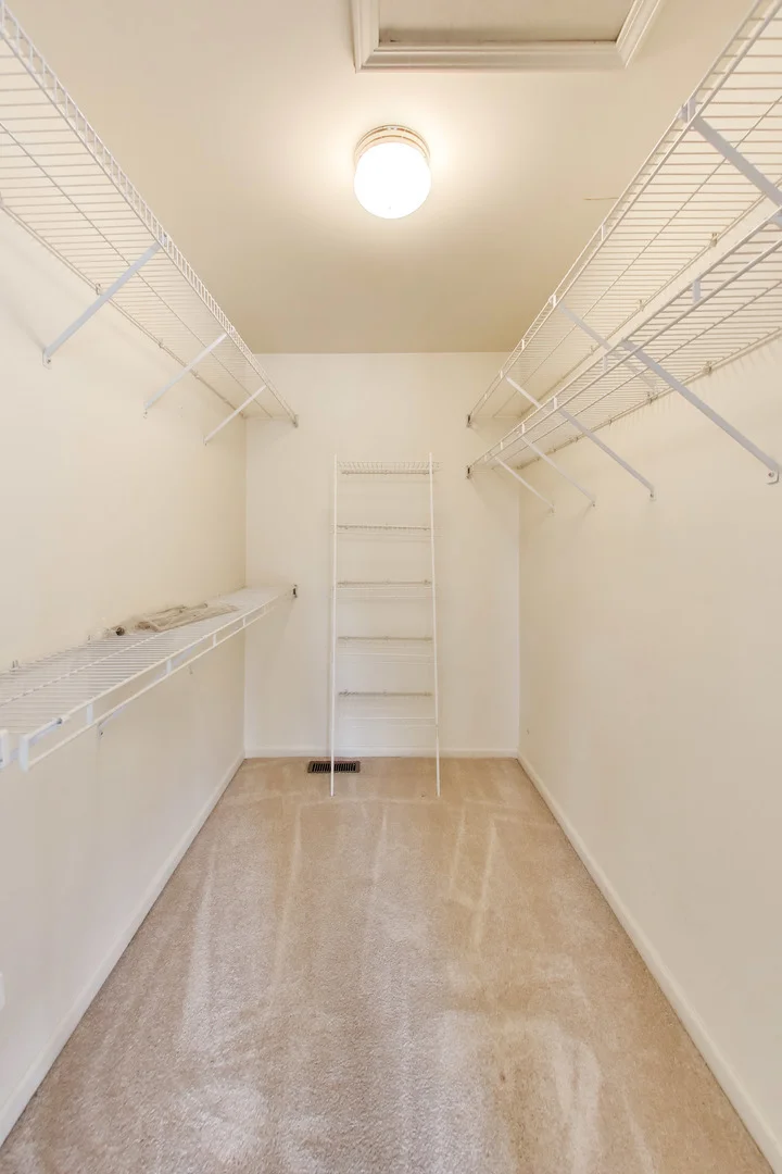 Photo of 580 SYCAMORE Circle