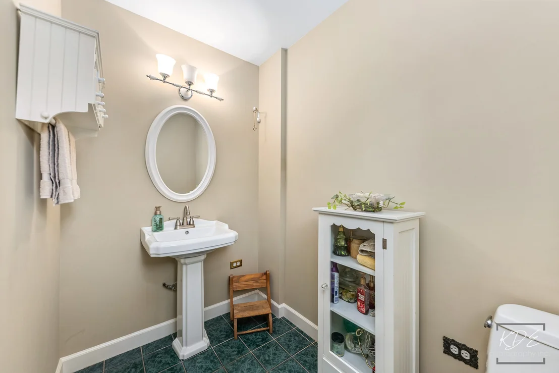 Photo of 21W325 Sunnyside Drive