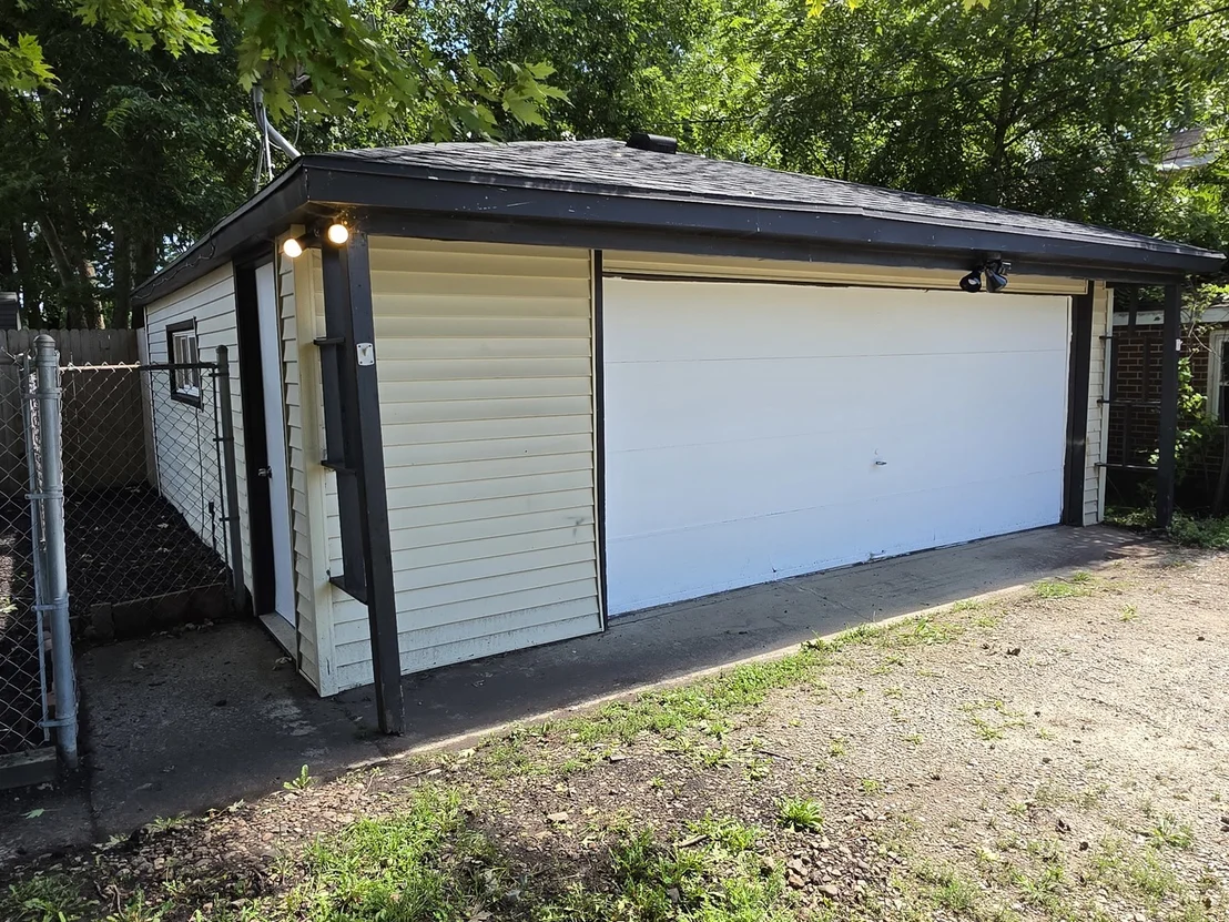 Photo of 907 Retz Drive