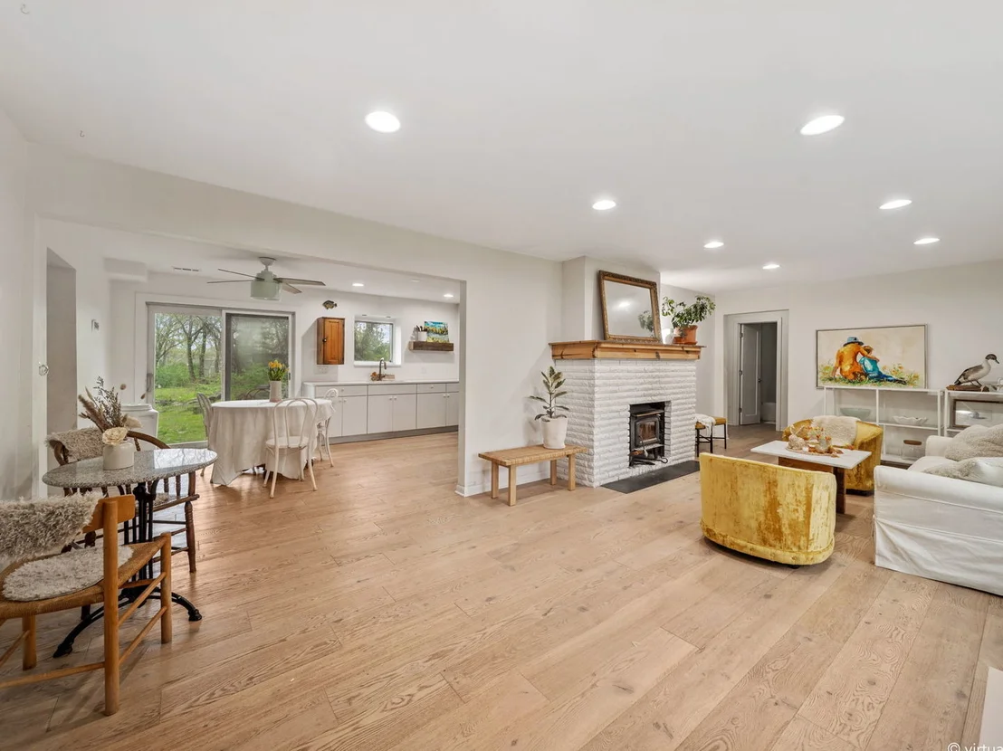 Photo of 1S655 Taylor Road