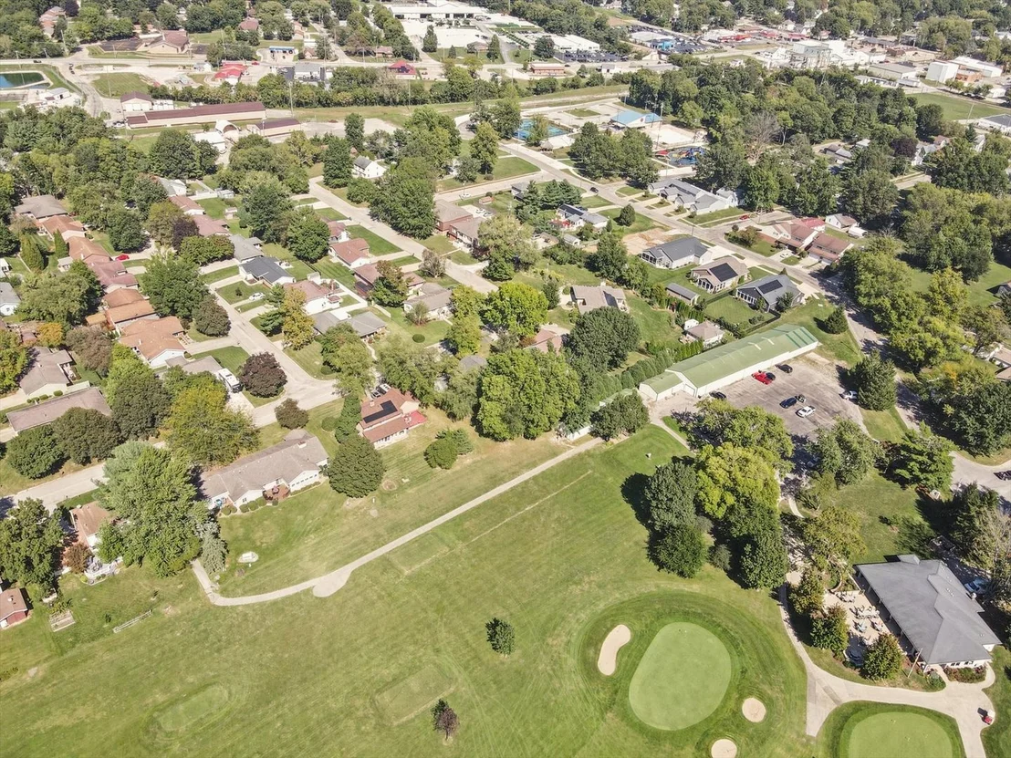 Photo of 703 Surrey Road