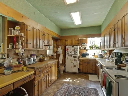 Photo of 628 GREENLEAF Avenue