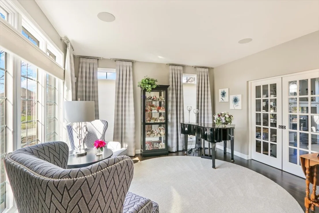Photo of 519 Litchfield Lane