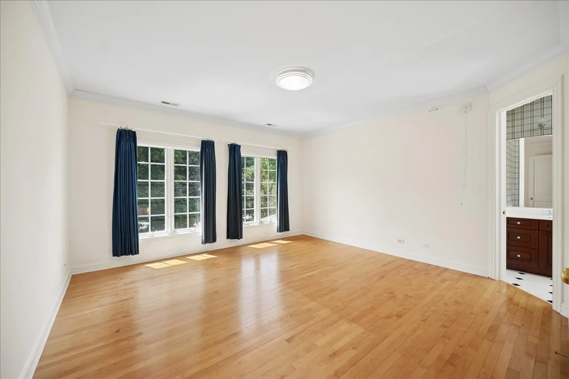 Photo of 621 Sheridan Road