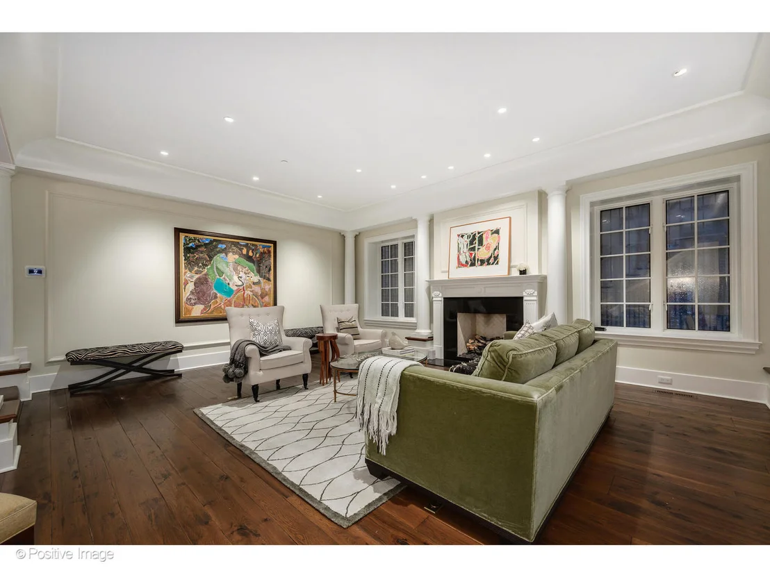 Photo of 446 W Huron Street