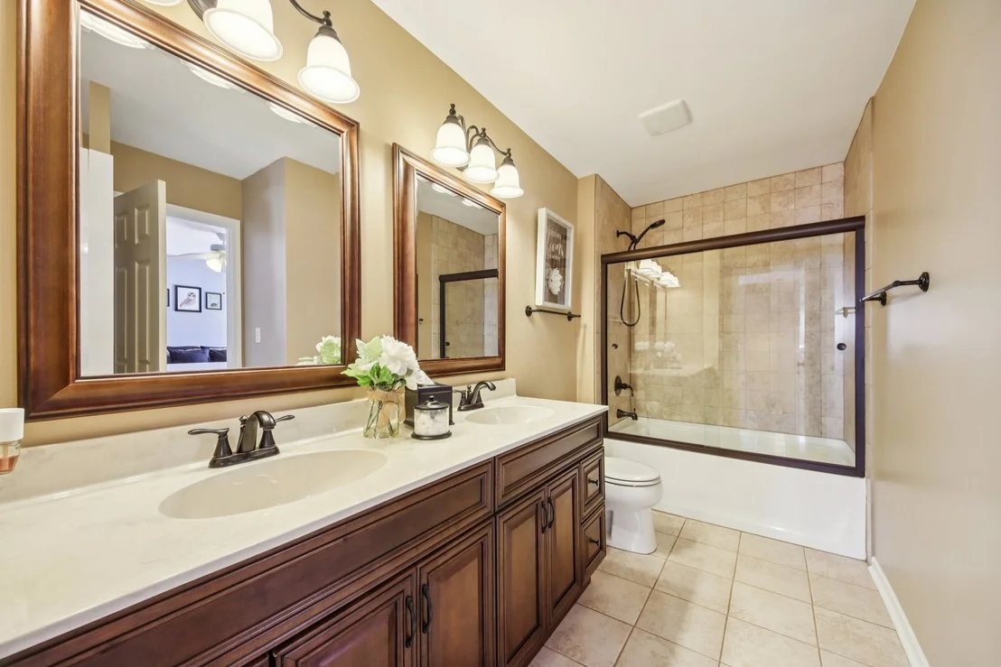 Photo of 1195 Hadley Circle