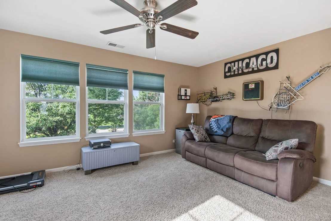 Photo of 1282 Newport Circle