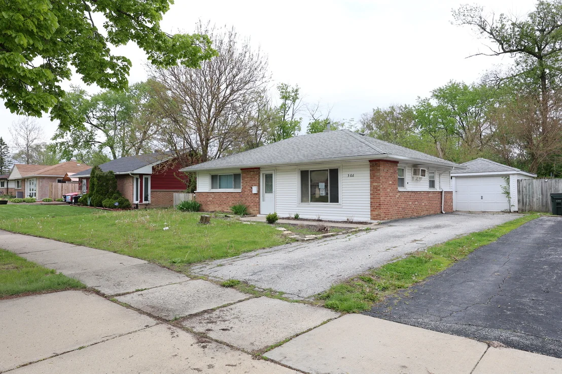 Photo of 366 Blackhawk Drive