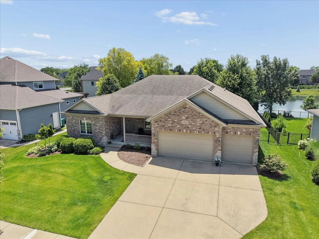 Photo of 24913 Thornberry Drive