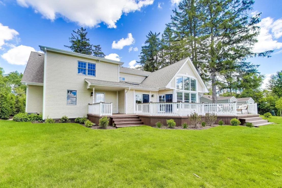 Photo of 2074 Greenview Road