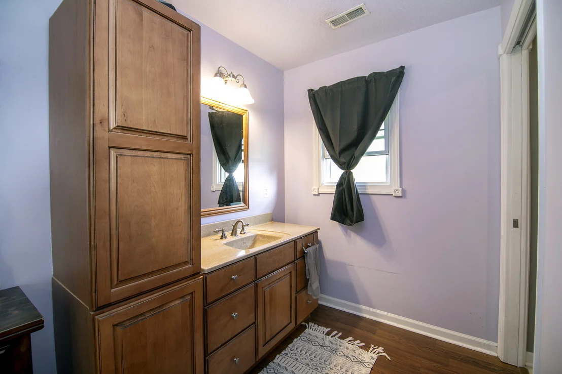 Photo of 325 N Elm Street