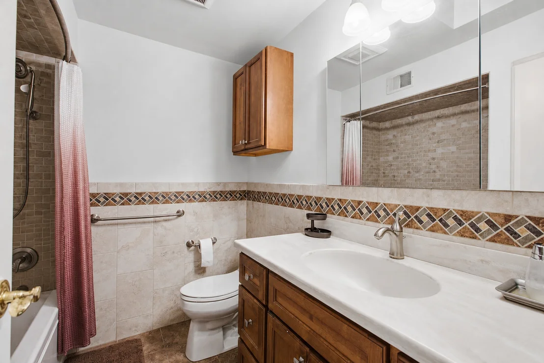 Photo of 1103 Kenton Road