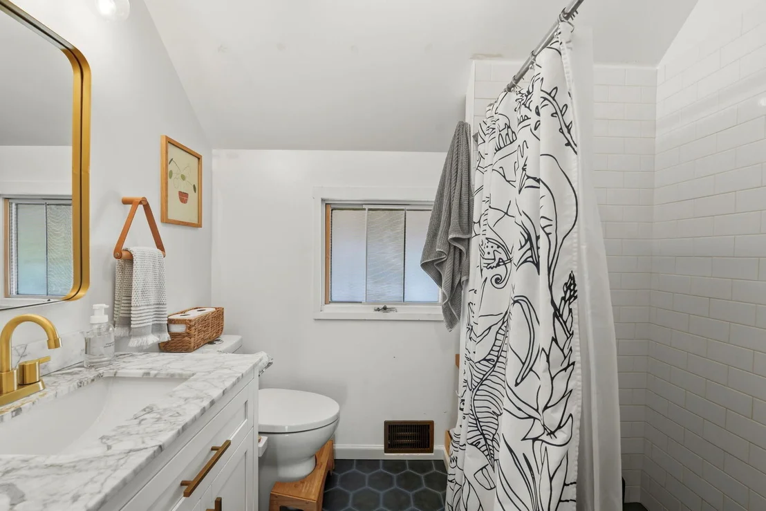 Photo of 4133 Joliet Avenue