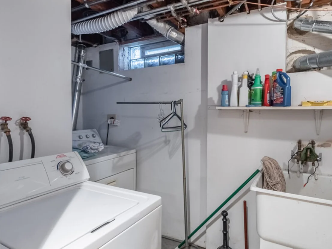 Photo of 5477 N Octavia Avenue