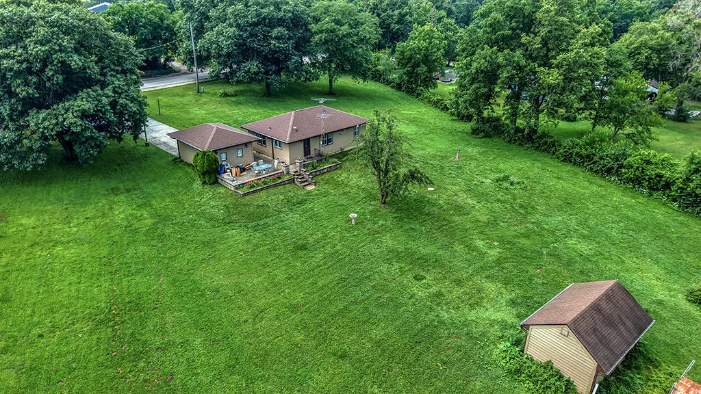Photo of 2115 MAPLE Road