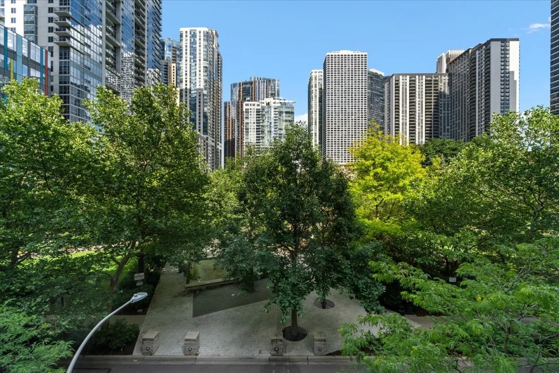 Photo of 194 N Park Drive