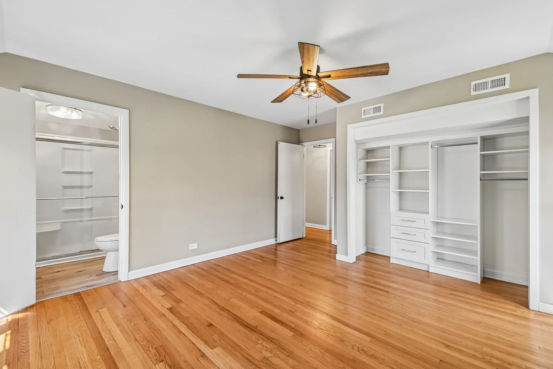 Photo of 939 Westcliff Lane SE