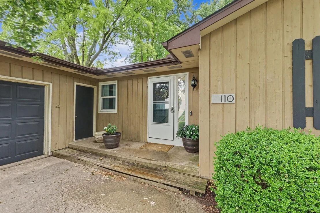 Photo of 110 N Joy Drive