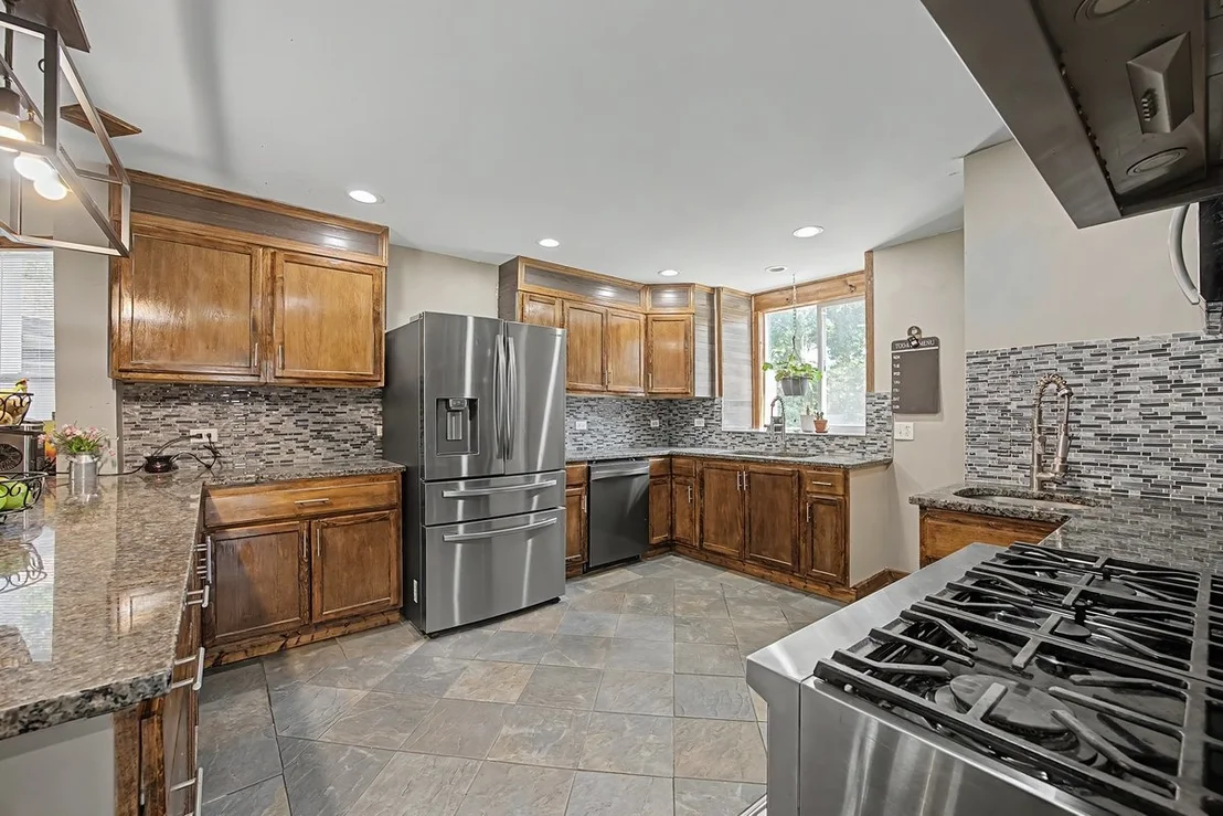 Photo of 111 7th Street