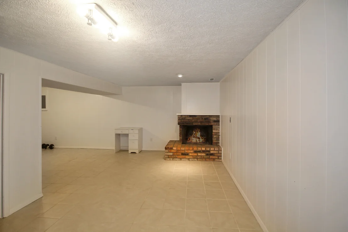 Photo of Unit B at 1530 Hunt Drive