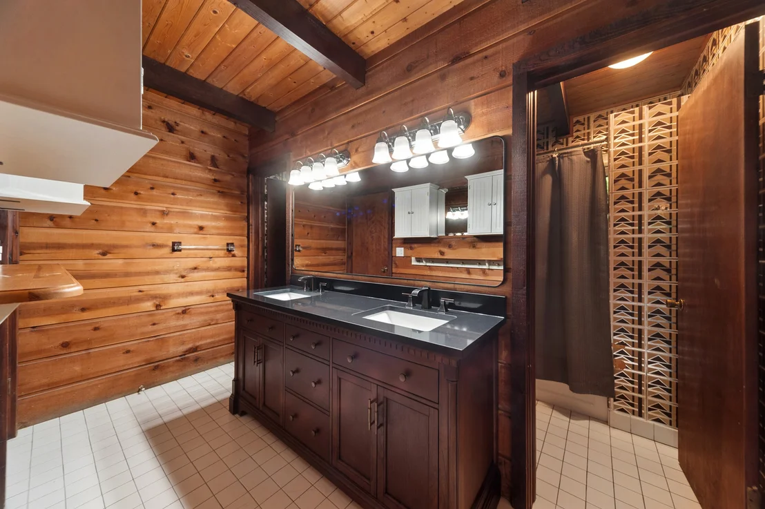 Photo of 3033 Blackthorn Road