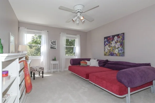 Photo of 614 Applegate Lane