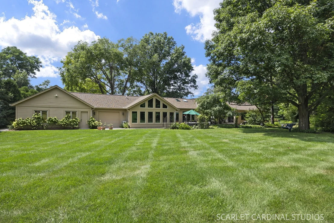 Photo of 11N091 Johnstown Road