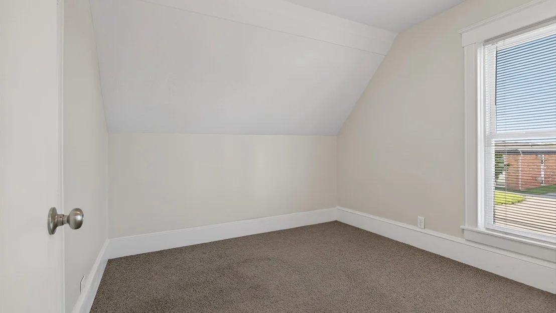 Photo of 1214 Wall Street