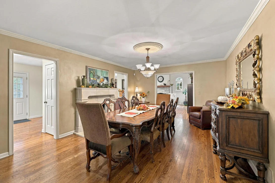 Photo of 2068 N Butternut Lane