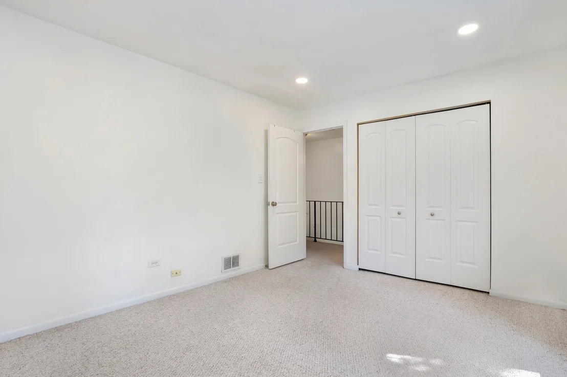 Photo of 415 Sunnybrook Lane