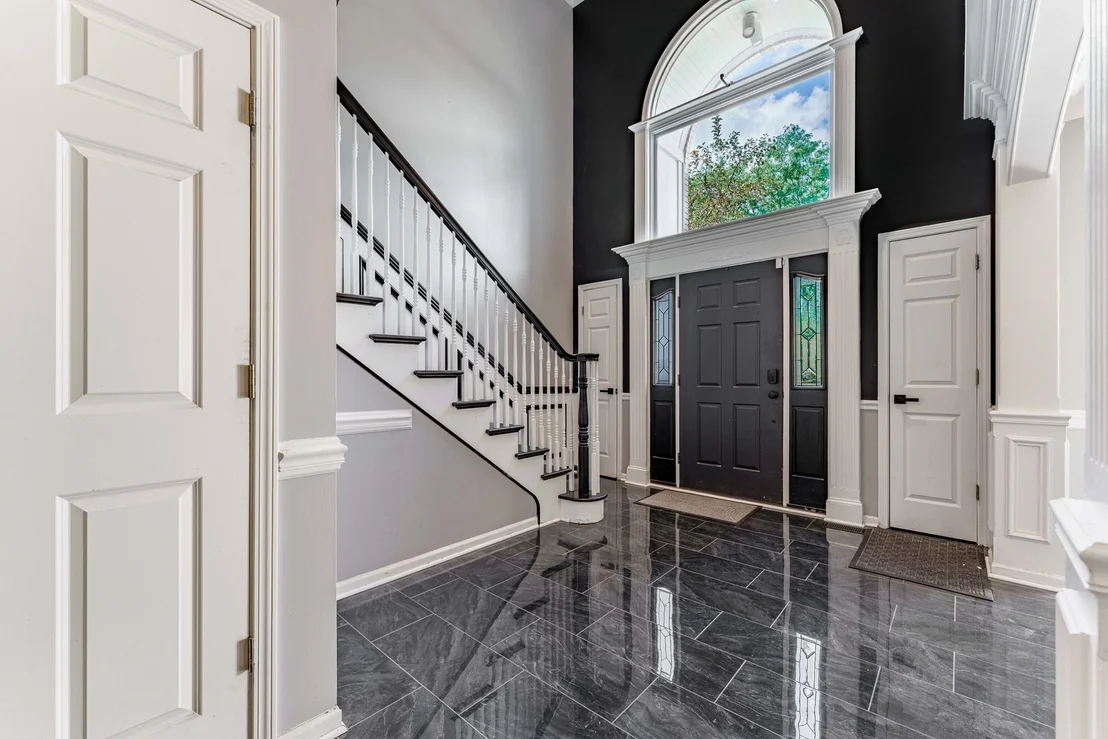 Photo of 926 Edgewood Drive