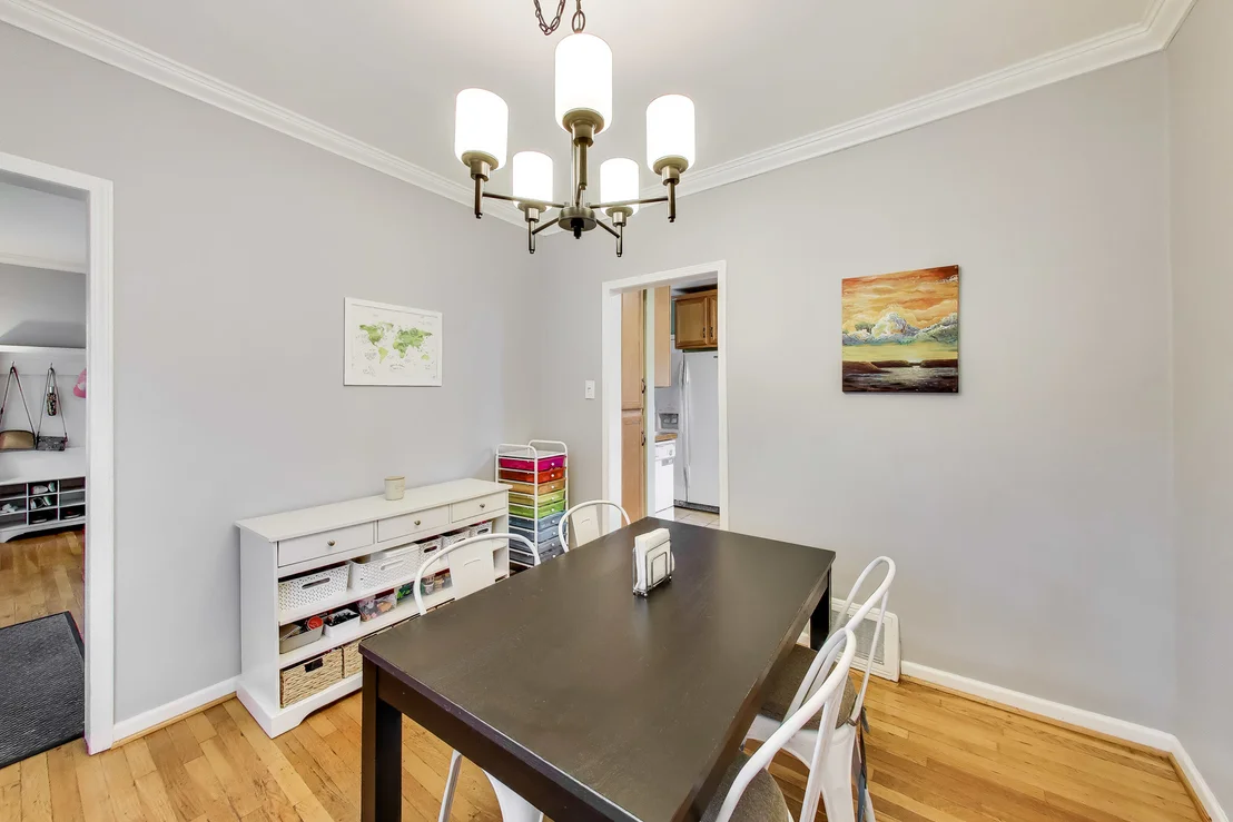 Photo of 834 Carpenter Avenue